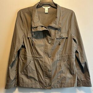 Orvis Green Utility Jacket with Relaxed Fit and Zipper Closure